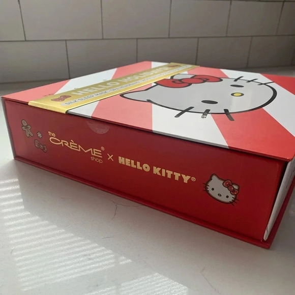 The Creme Shop X Hello Kitty Hello Holiday Spa Set - NWB - Picture 11 of 12